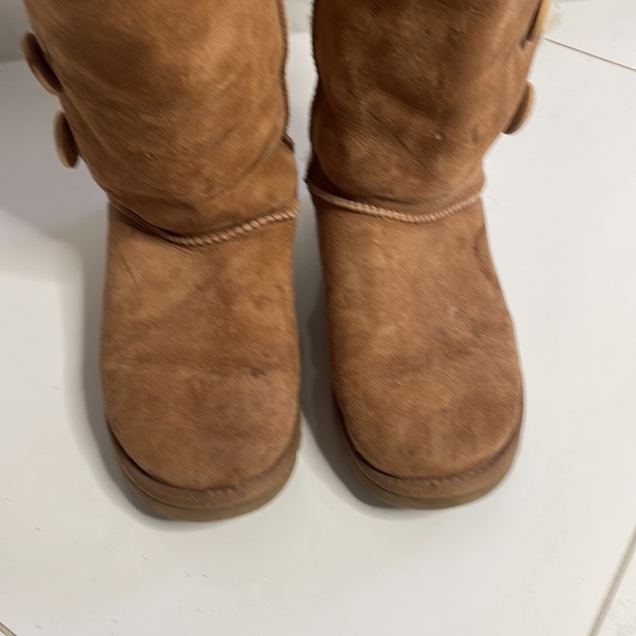 UGG Bailey Button Triplet II Boot #6 - Picture 4 of 11